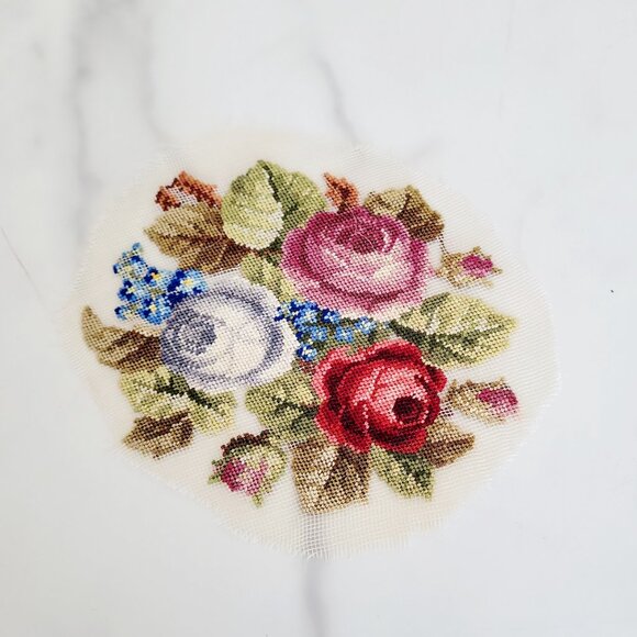 Vintage Petit Point Needlepoint Rose Floral Embroidery Panel – 5"x4" Oval - Picture 3 of 4